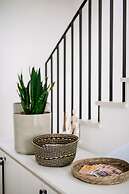 Kala Luxury rooms by DuHomes