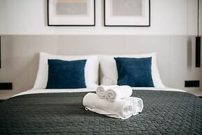 Kala Luxury rooms by DuHomes