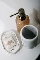 Kala Luxury rooms by DuHomes