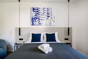 Kala Luxury rooms by DuHomes