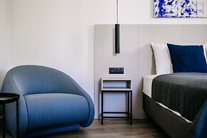 Kala Luxury rooms by DuHomes