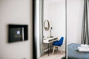 Kala Luxury rooms by DuHomes