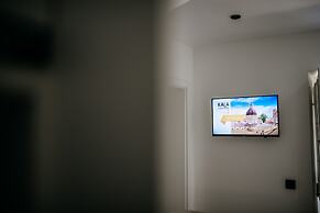 Kala Luxury rooms by DuHomes