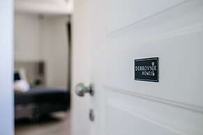 Kala Luxury rooms by DuHomes