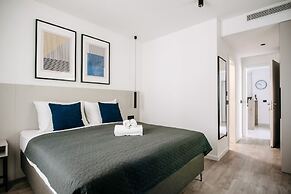 Kala Luxury rooms by DuHomes