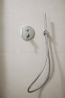 Kala Luxury rooms by DuHomes