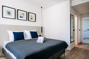 Kala Luxury rooms by DuHomes