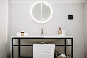 Kala Luxury rooms by DuHomes