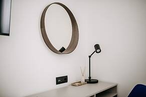 Kala Luxury rooms by DuHomes