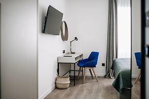 Kala Luxury rooms by DuHomes