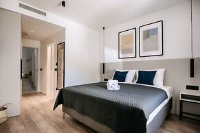 Kala Luxury rooms by DuHomes