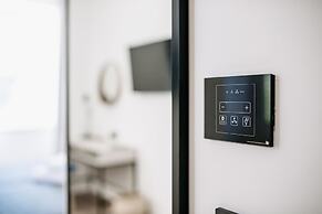 Kala Luxury rooms by DuHomes