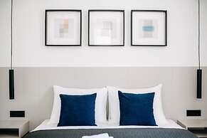 Kala Luxury rooms by DuHomes