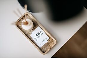 Kala Luxury rooms by DuHomes