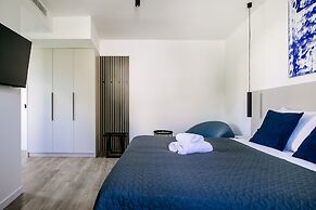 Kala Luxury rooms by DuHomes