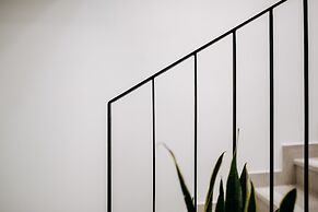 Kala Luxury rooms by DuHomes