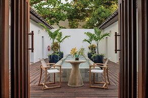 Royal Andilana Resort & Spa