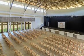 Royal Andilana Resort & Spa