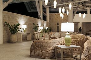 Royal Andilana Resort & Spa