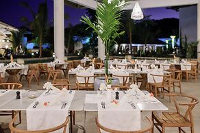 Royal Andilana Resort & Spa