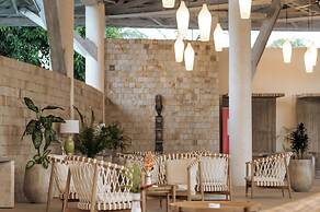 Royal Andilana Resort & Spa