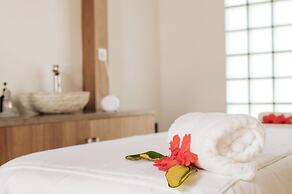 Royal Andilana Resort & Spa