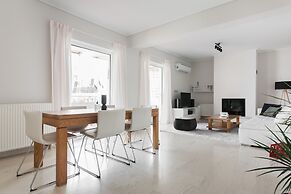 Alluring 2BR Apartment in Marousi