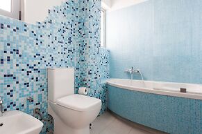 Alluring 2BR Apartment in Marousi