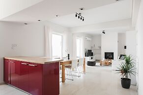 Alluring 2BR Apartment in Marousi