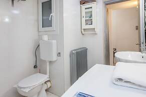 Gorgeous 2 bedrooms apt at Exarcheia