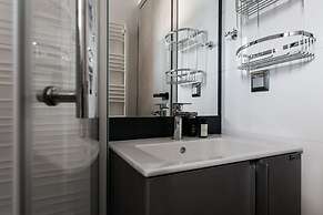 UPSTREET Teal Faliro House