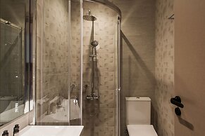 UPSTREET Teal Faliro House