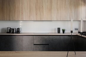 UPSTREET Teal Faliro House