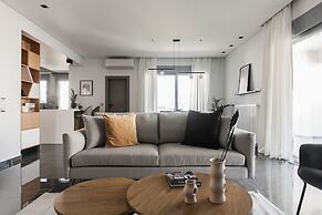 UPSTREET Teal Faliro House