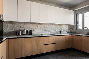 UPSTREET Teal Faliro House