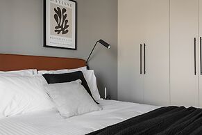 UPSTREET Teal Faliro House