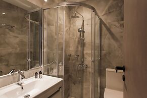 UPSTREET Teal Faliro House