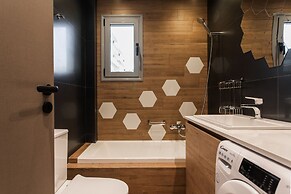 UPSTREET Teal Faliro House