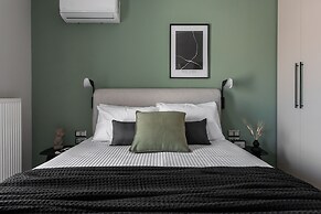 UPSTREET Teal Faliro House