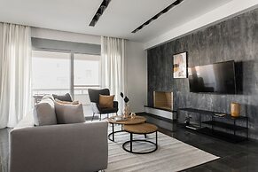 UPSTREET Teal Faliro House