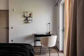 UPSTREET Teal Faliro House