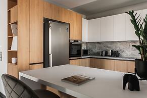 UPSTREET Teal Faliro House