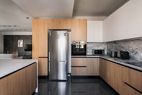 UPSTREET Teal Faliro House