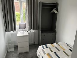 vERY comfy town house