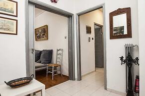 Gorgeous 2 bedrooms apt at Exarcheia