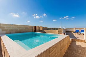 Naduri, Beautiful Gozitan Villa + Pool