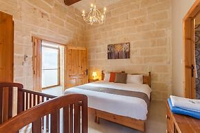 Naduri, Beautiful Gozitan Villa + Pool
