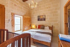 Naduri, Beautiful Gozitan Villa + Pool