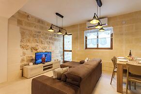 Naduri, Beautiful Gozitan Villa + Pool