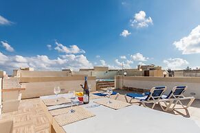 Naduri, Beautiful Gozitan Villa + Pool